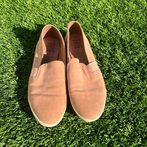 Frye Women's Tan Leather Slip-On Shoes sz 9